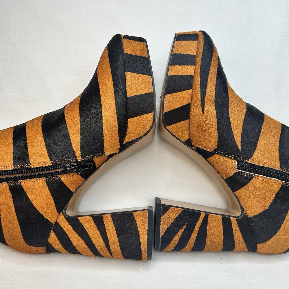Steve Madden Amax Tiger Inside Grande Platform Cow Hair boots 7.5 M NWOB - Picture 6 of 8